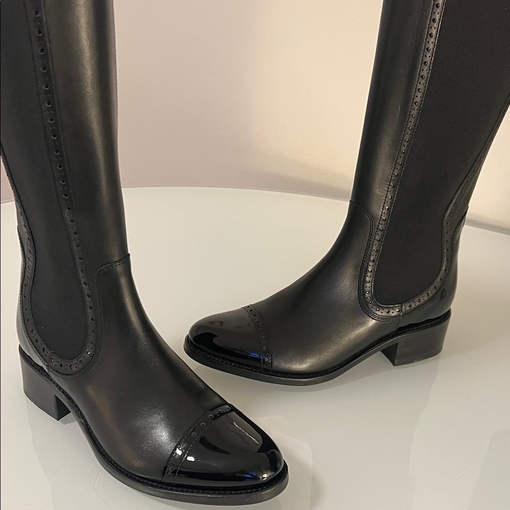 Sleek Black Knee Women's Boots - Picture 9 of 10